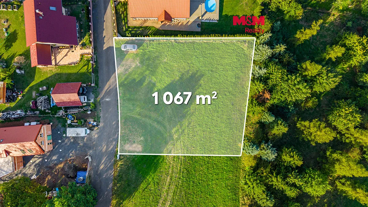 Prodej stavebního pozemku 1067 m²